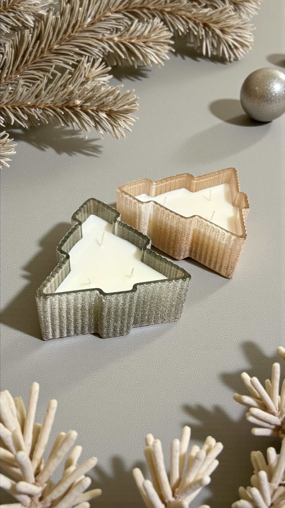 Lagazuoi Christmas tree ceramic pot candle, silver and gold